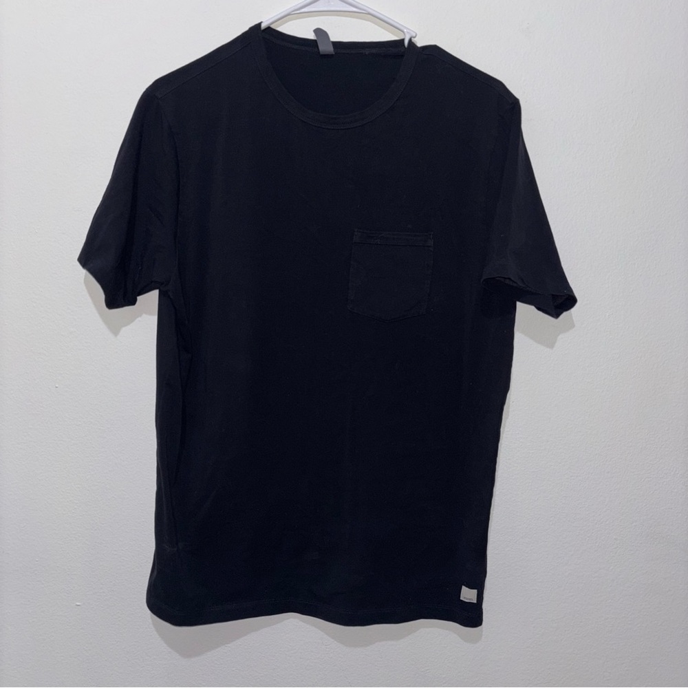 Men's Feather Pocket Tee Size Small